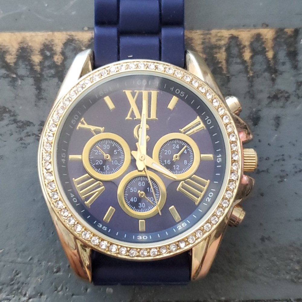 CHARMING CHARLIES Watch